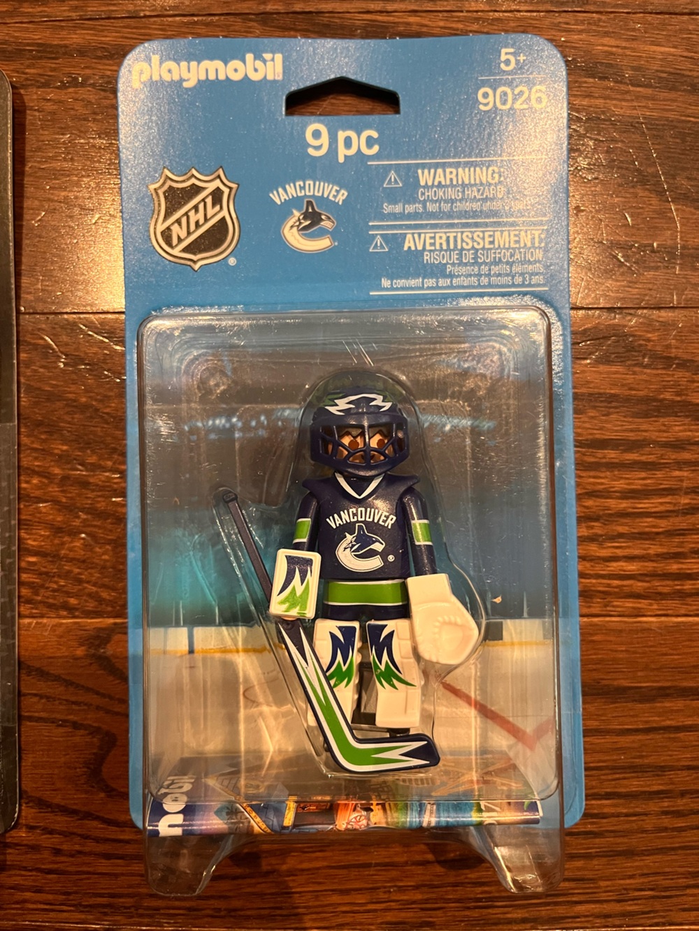Playmobil Vancouver Canucks Hockey Goalie Minifigure - Navy & Green